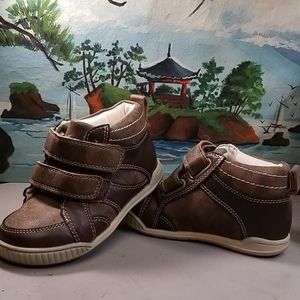 "Place" Toddler boots size 9